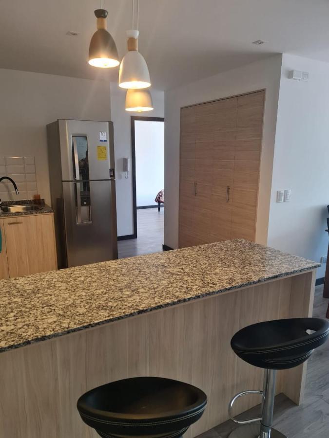 Hermoso Departamento, Centrico Y Tranquilo キト エクステリア 写真
